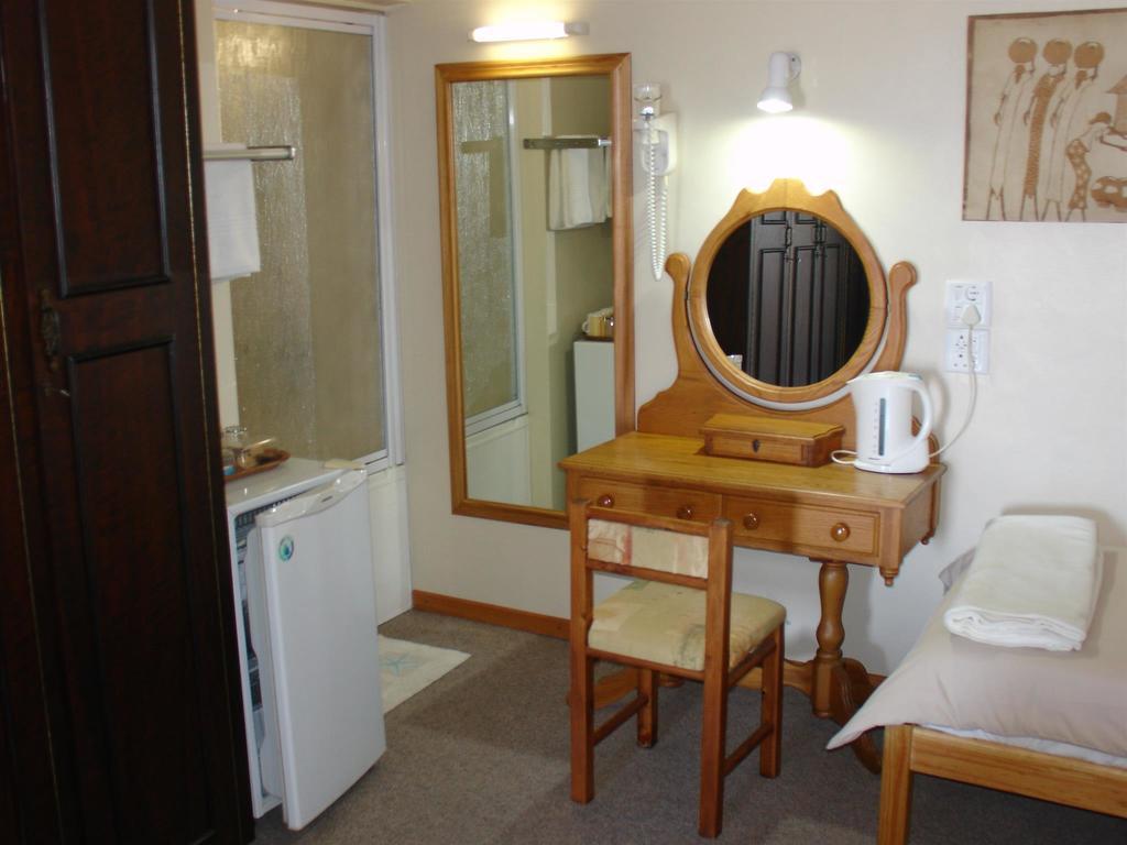 On The Bay Guesthouse Kruisfontein Habitación foto